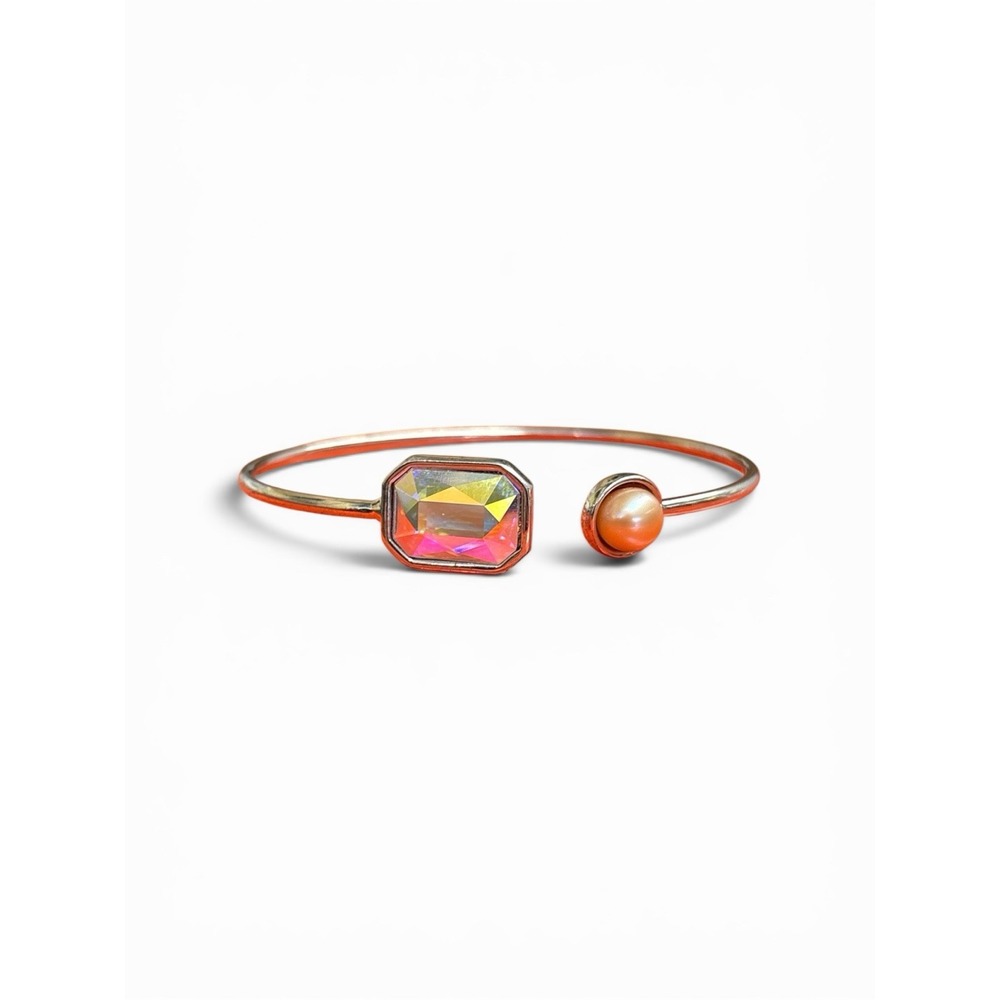 Vantel Pearls Prism Cuff